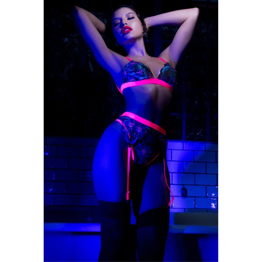 Ensemble lingerie 3 pièces bleu et rose brodé avec sequins – Mapalé